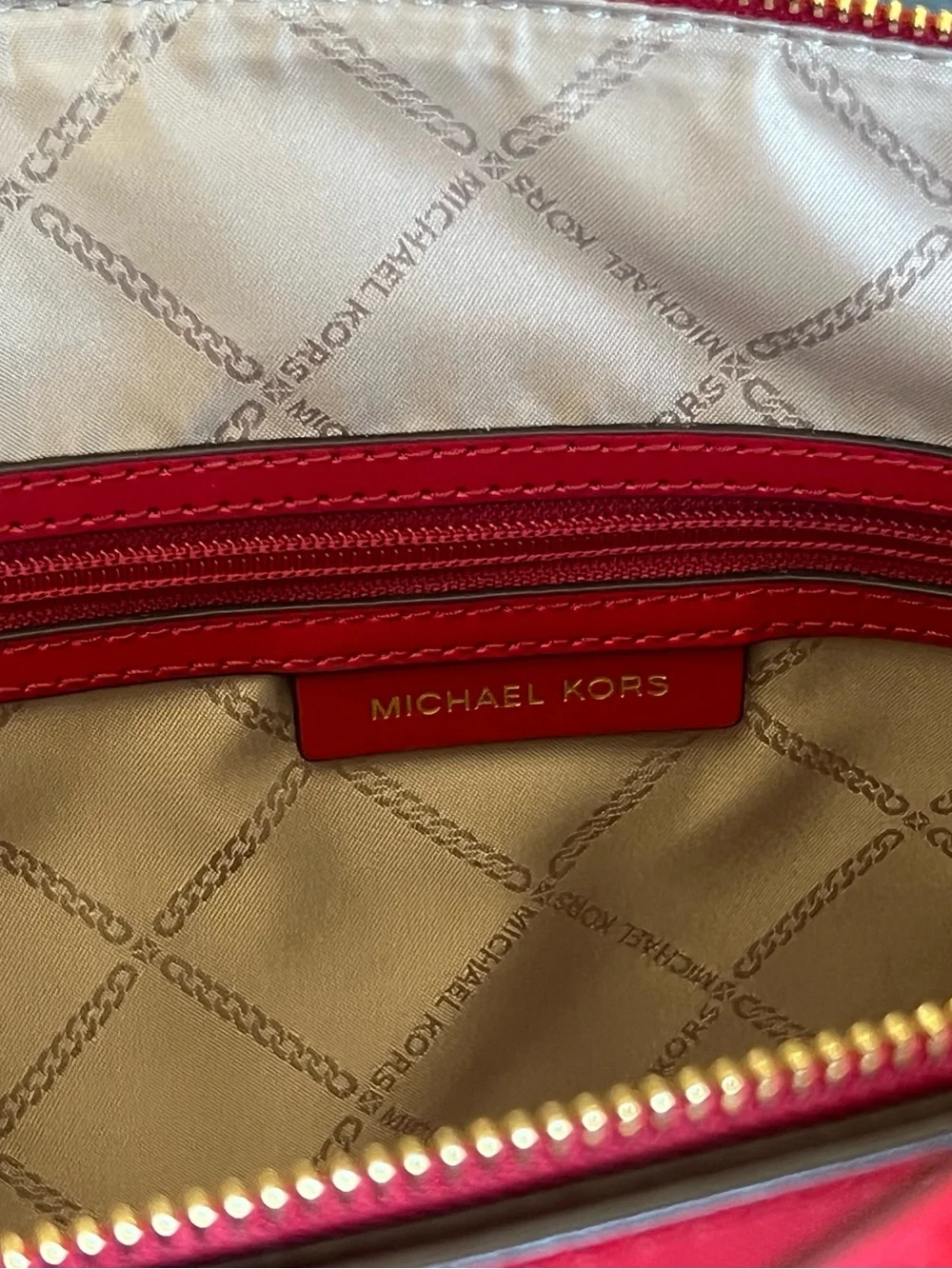 LIKE NEW!!! Michael Kors Bright Red Saffiano Leather Tote with Gold MK Charm - Picture 13 of 16